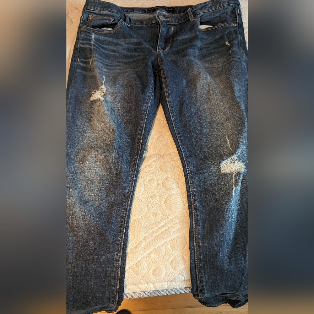 EUC Express distressed denim legging